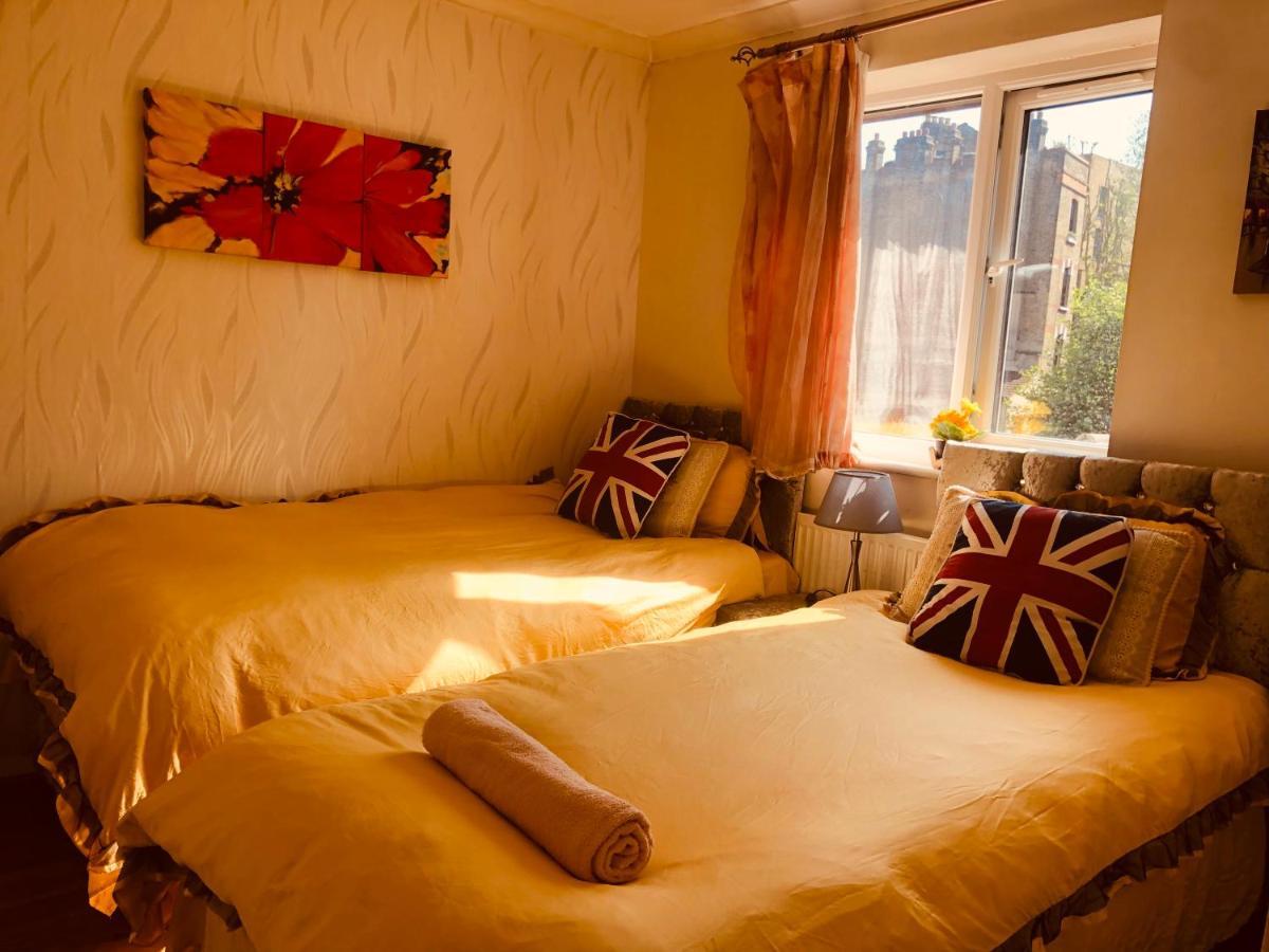 Cheerful 4 Bedroom House With Garden Free Parking London Eksteriør bilde