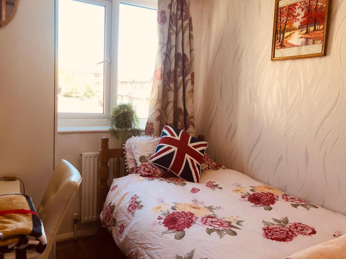 Cheerful 4 Bedroom House With Garden Free Parking London Eksteriør bilde